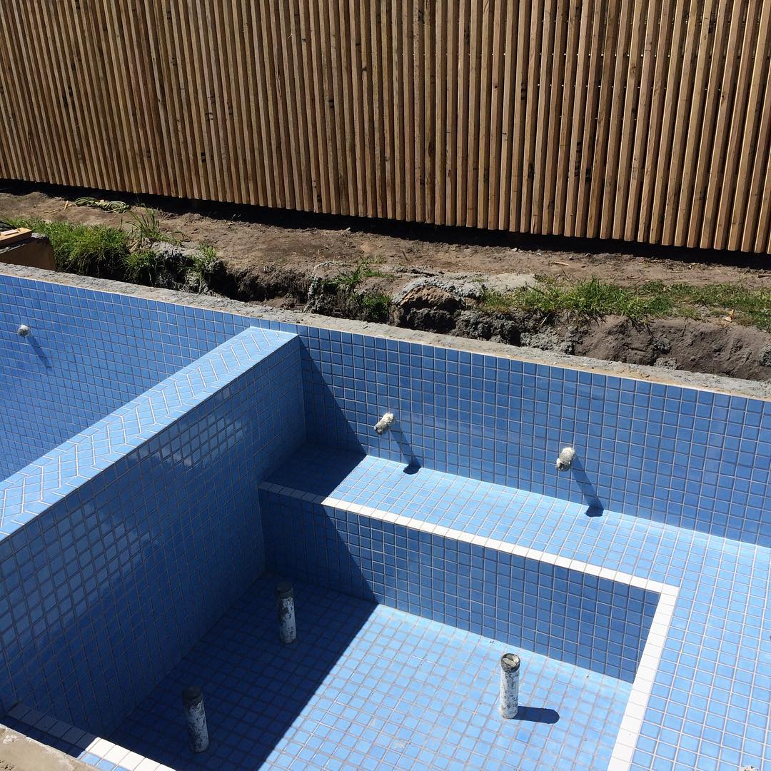 Pool Retiling Services